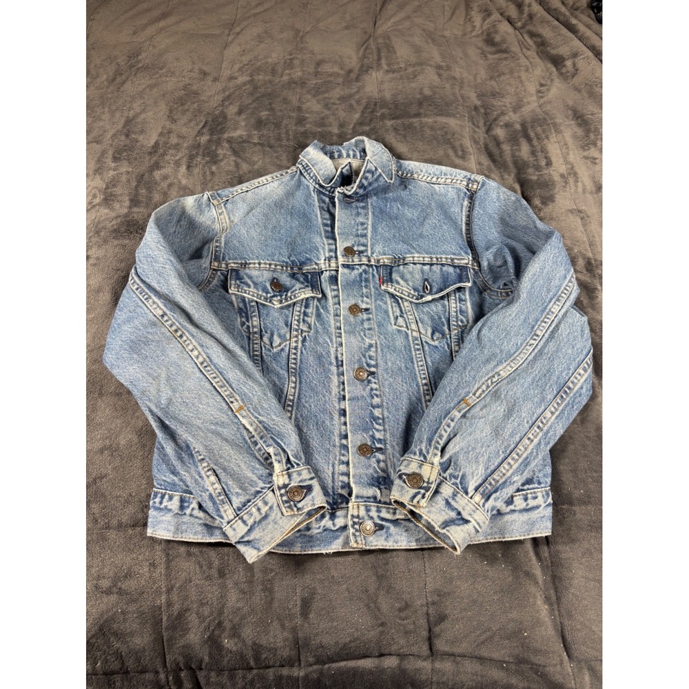 Vintage‎ Levis Denim Trucker Jacket Light Wash Distressed Blue Mens Small 6241